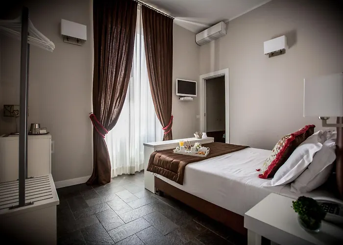 Oda ve Kahvaltı Chic & Town Luxury Piazza Di Spagna 4*