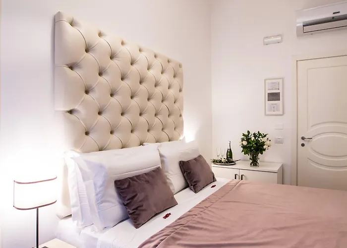 Chic & Town Luxury Piazza Di Spagna Oda ve Kahvaltı Roma