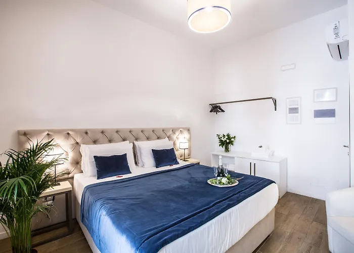 Oda ve Kahvaltı Chic & Town Luxury Piazza Di Spagna